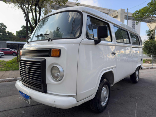 Volkswagen Kombi 1.4 Standard Total Flex 3p