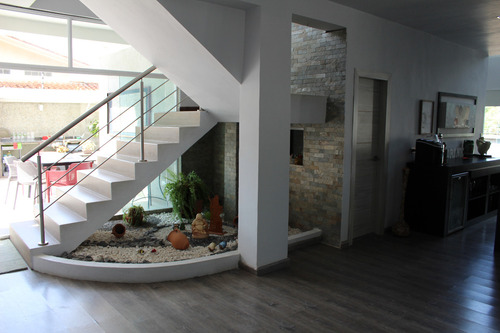 Casa En Venta Urb Altamira Lp