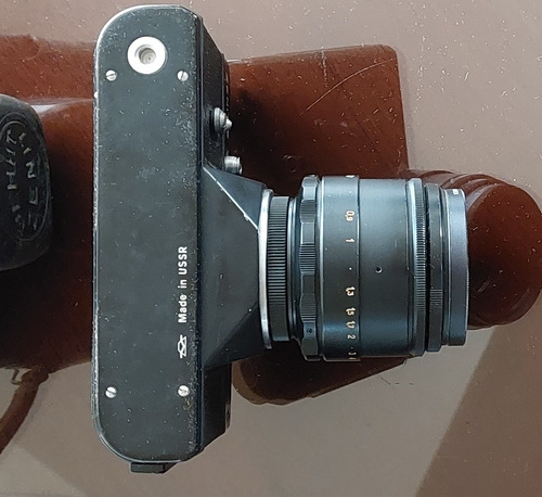 Imagen 2 de 10 de Camara Antigua Zenit Con Lente Super Carenar 1:55 F=300mm