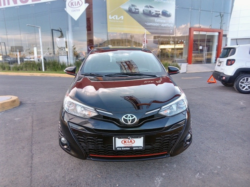 Imagen 2 de 14 de Toyota Yaris 2018 1.5 5p S At Cvt