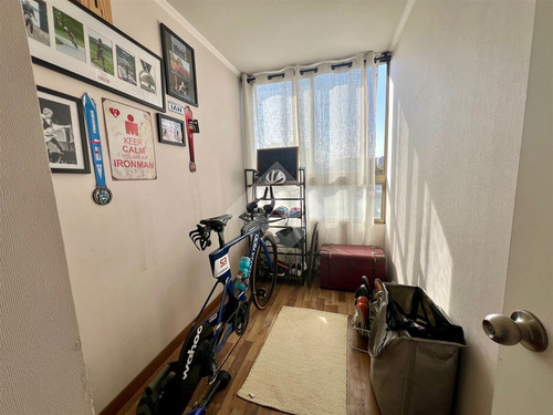 Departamento En Venta De 2 Dorm 1b 1e 1bod. En Macul