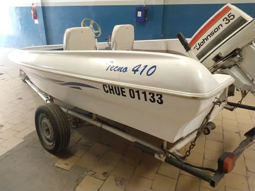 Lancha Tecno 410 Con Motor Johnson 35 + Trailer