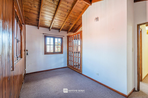 Venta - Casa 6 Ambientes Apto Profesional Con Parque - Parque Luro