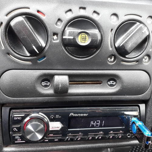 Chevrolet Corsa Sedan Millenium 2002 5 Portas 1.0