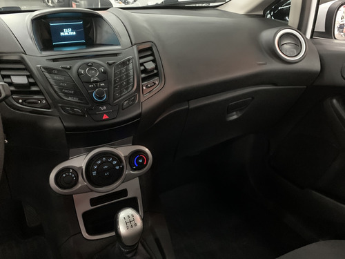 Ford Fiesta 1.6 TI-VCT FLEX SE MANUAL