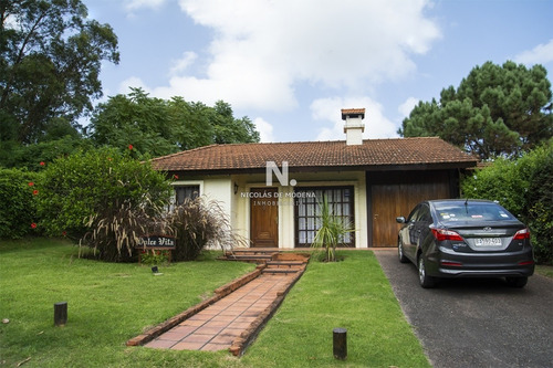 Casa En Venta En Cantegril- Ref: 3670