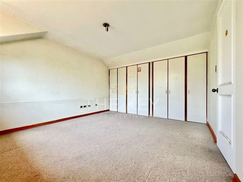 Imagen 24 de 25 de Amplia Casa Con Piscina En Venta De 6 Dormitorios - La Reina