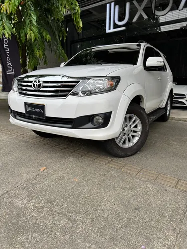 Toyota Fortuner 2.7 Sr5 4X2