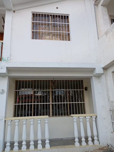 Mariana Vende Casa En La Esmeralda Yule