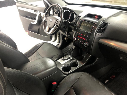 Imagem 3 de 15 de Kia Sorento Ex2 2.4 5 Lugares