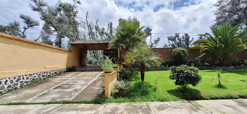 Casa Familiar Espaciosa En San Bartolo Amanalco