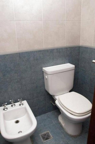 Imagen 15 de 30 de Venta Impecable Triplex, Inmejorable Estado. Maipu 1264. Bel