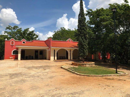 Hacienda En Venta En Mérida, Cholul, Entrega Inmediata