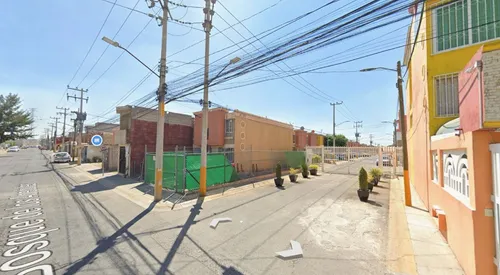 Casa En Remate Bancario- 5ta Cda, Bosque De Los Abedules, Los Héroes Tecámac, Cdmx - Jcbb3