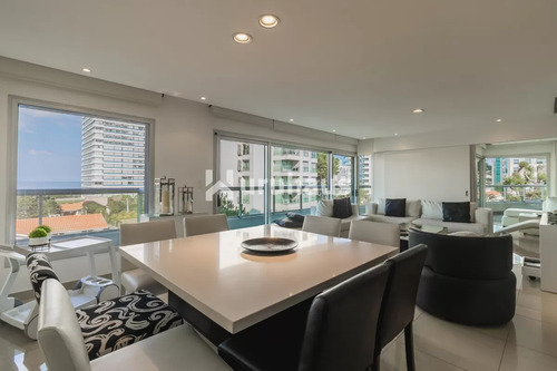 Alquiler Apartamento Tres Dormitorios Playa Brava Edificio Brava Biarritz