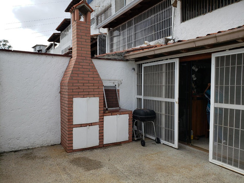 Imagen 19 de 30 de Los Naranjos Del Cafetal Calle Privada Vigilancia Excelente Vista Renovada 320mts 6h/7b/4 Puestos Tanque De Agua 10.000 Lts