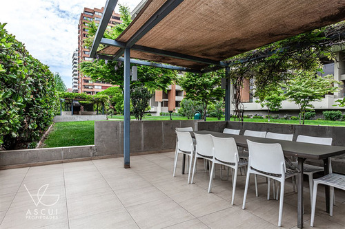 Amplio Departamento En Venta De 3 Dorm. En Las Condes