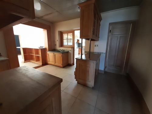 Imagen 7 de 18 de Casa En Alquiler Ideal Empresa A Pasos De Arocena - Carrasco
