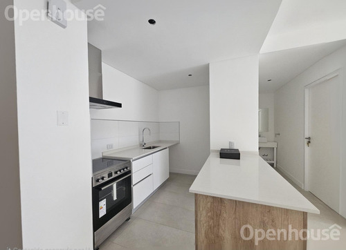 Departamento 2 Ambientes Con Balcon En Alquiler. Complejo Milaires