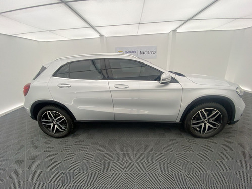 Imagen 10 de 25 de Mercedez Benz Clase Gla 200 Urban 1.6