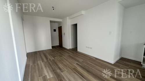 Venta De Unidad 2 Ambientes Con Balcón En San Cristobal