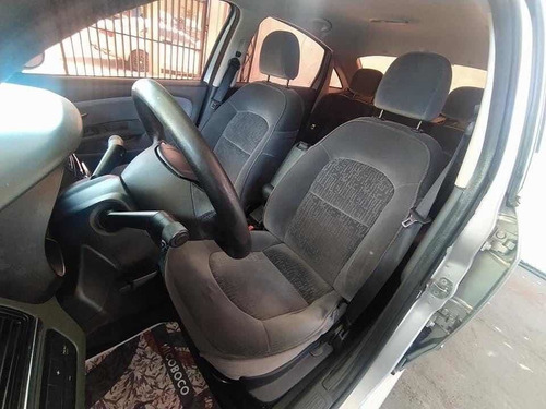 Imagem 7 de 11 de Fiat Linea 2010 1.9 16v Hlx Flex 4p