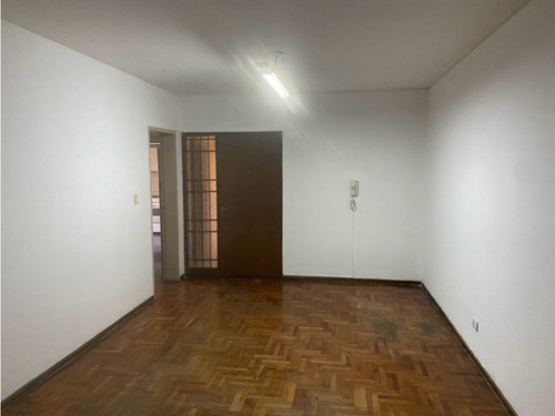 Venta Departamento Calle Colon Y España