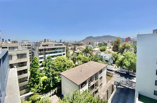 Moderno: Parque Inés De Suarez/ Metro