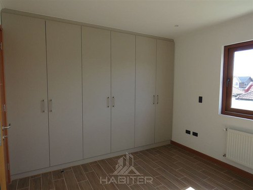 Casa Nueva En Venta De 4 Dorm. En Talca