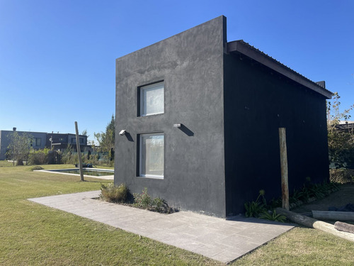 Venta De Casa De 2 Ambientes En San Vicente