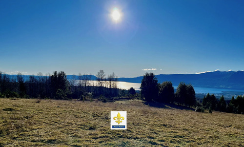 Parcela En Pucón En Venta. Amplias Vistas Al Lago Y Volcán