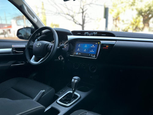 Toyota Hilux Sr 2.4 Cd 4x2 At