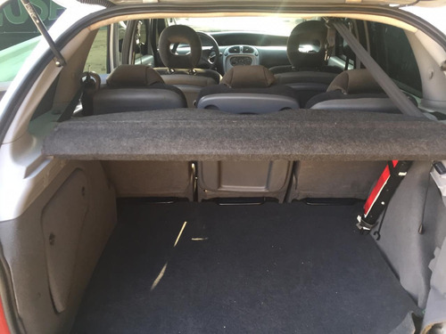 Imagem 11 de 12 de Sucata Citroen Xsara Picasso Bancos Motor Cambio Lata Peças