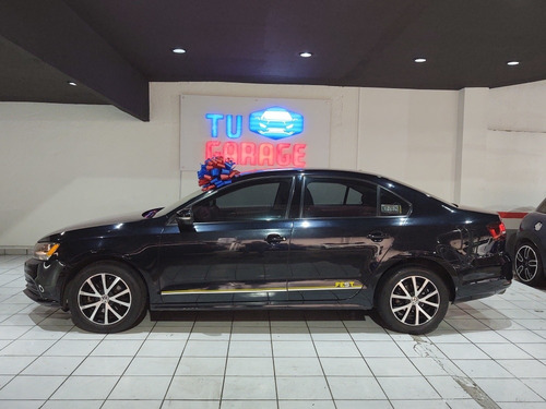 Imagen 4 de 15 de Volkswagen Jetta 2017 2.0 Fest Mt