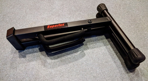 Soporte Guitarra Universal Gs-518 Superlux Color Negro