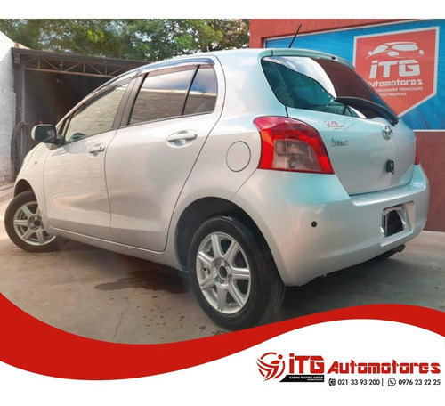 Imagen 7 de 8 de Toyota New Vitz 2007