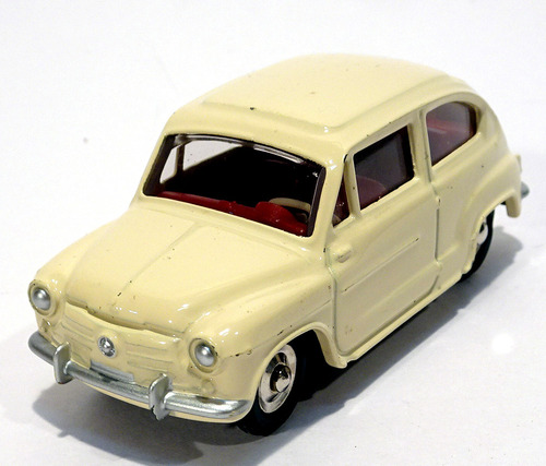 Fiat 600 1955 1/43 Dinky Toys Atlas