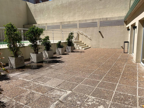 Venta Departamento De Dos Dormitorios Con Balcón, Amenities Y Cochera. Centro Rio, Rosario
