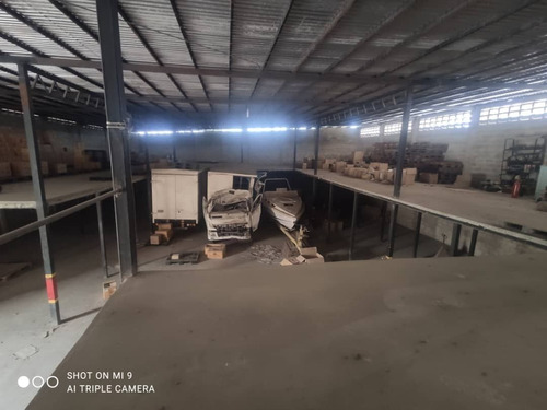 Imagen 13 de 15 de Venta De Galpon En Zona Industrial Palo Negro.