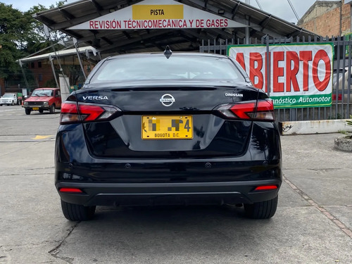 Nissan Versa 1.6 Exclusive