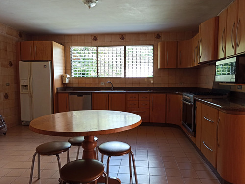 Imagen 9 de 14 de Se Vende Casa En Urb. Miranda De 640 Mts