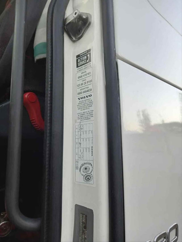 Imagem 11 de 15 de Fh 380 2006 6x2 Bom De Mecânica Muito Novo