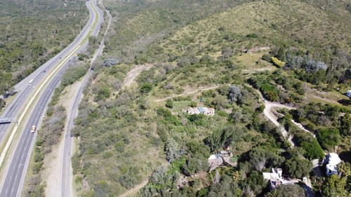Venta Del Primer Lote En El Ingreso Villa Carlos Paz - Barrio Residencial