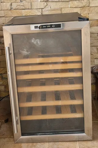 Nevera Porta Vinos Marca Bacco (Usado)