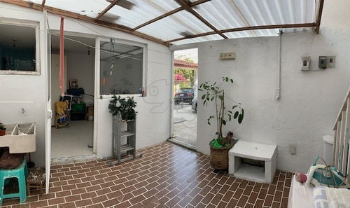 Imagen 20 de 23 de Casa Grande En Venta En Lomas Verdes Estilo Rústico Con Segu
