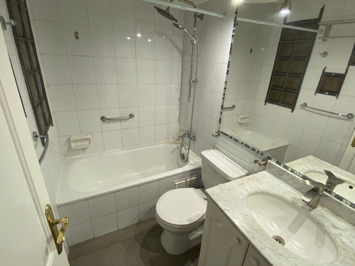 Imperdible Oportunidad, 50 M2, Metro Leones, Box + Bodega