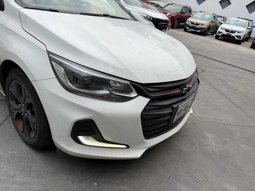 Chevrolet Onix 1.0T Premier Red Line At