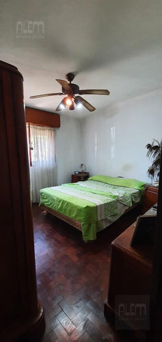 Imagen 11 de 21 de Casa En Una Planta - Muy Buena Ubicación - Adrogué