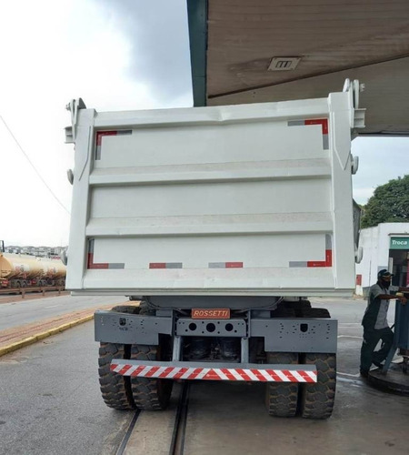 Imagem 9 de 15 de Mercedes Actros 4844 8x4 Ano 2014 Caçamba Traçado
