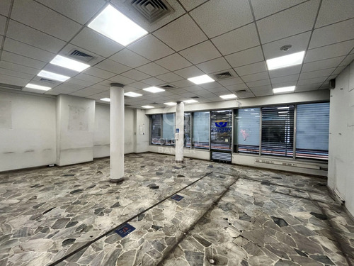 Gran Local Comercial En Calle Bandera